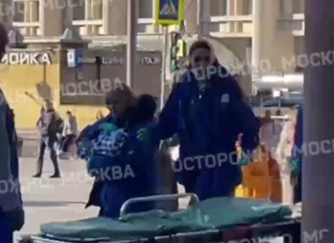 Moskva metrosunda uşaq doğuldu – VİDEO