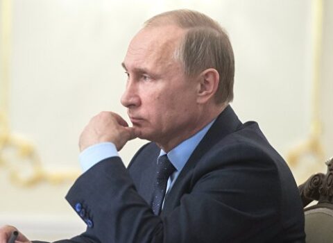 “Həyətdə oynayan sıradan bir uşaq” – Putinin nadir görüntüləri ortaya çıxdı