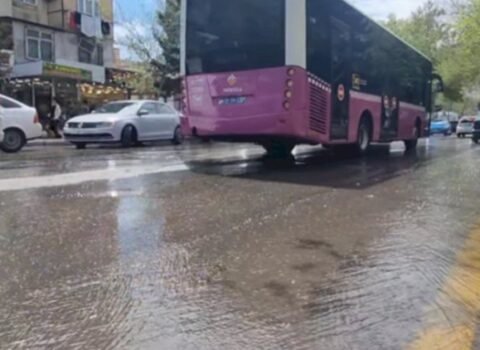 Metronun “Memar Əcəmi” stansiyasının yaxınlığını su basdı
