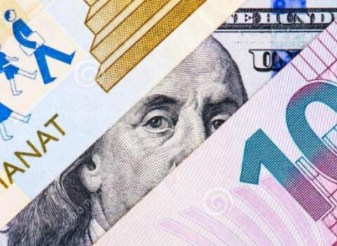 XƏBƏRDARLIQ: Bu halda devalvasiya baş verə və manat ucuzlaşa bilər 