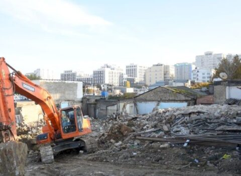 Bakıda böyük söküntü: Mənzil bazarında bahalaşma dalğası