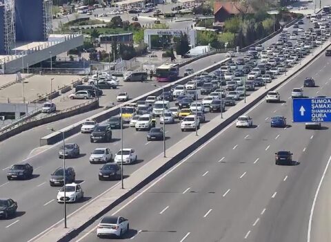 Bu yolda sıxlıq var: Səbəbi…- FOTO