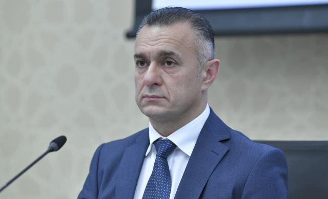Nazirdən əmr: bu uşaqlar peyvənd olunacaq Nazirdən əmr: bu uşaqlar peyvənd olunacaq