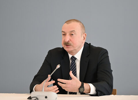 “Dedilər ki, üzr istəməyəcəklər, elə deyil, Hikmət?” – Prezident