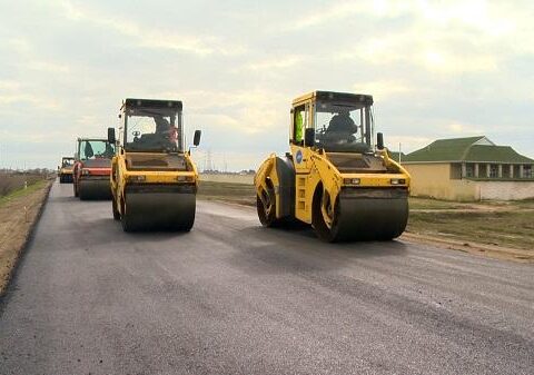İranla sərhəddə, Arazın sahilində yol salınır – Foto