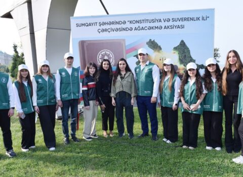 Leyla Əliyeva və Arzu Əliyeva Sumqayıtda ağacəkmə aksiyasında iştirak ediblər