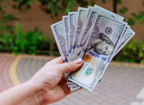 Dolların kursu dəyişəcək? – Ekspert açıqladı