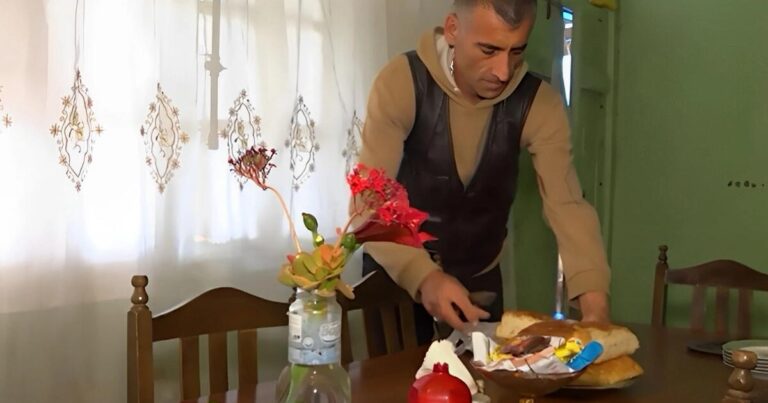 “TikTok”da məşhurlaşan ata: “Günortaya qədər qadın işləri görürəm”