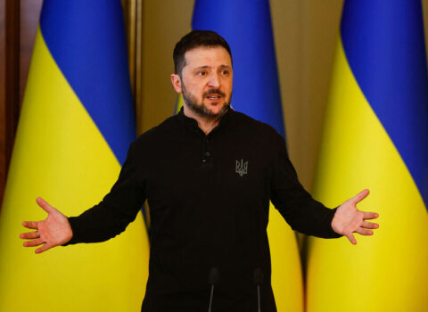 Zelenski: “Rusiya hələlik atəşi dayandırmağa hazır deyil”