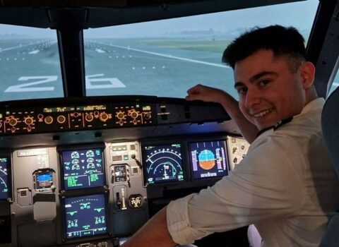 70 tonluq “Airbus” ən gənc pilota həvalə olunub – 24 yaşlı Alimin uçuşları ŞOKA SALIR