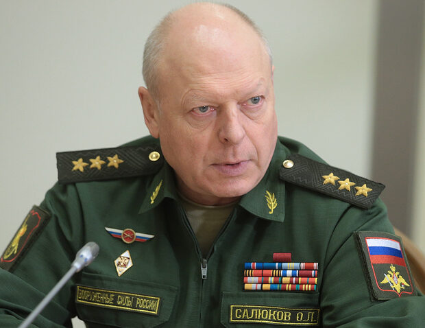 Putin Quru Qoşunlarının baş komandanını vəzifəsindən AZAD ETDİ