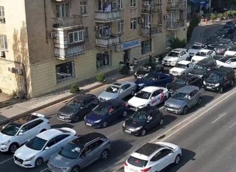 Bakının bir sıra yollarında tıxac yarandı
