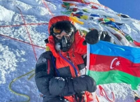 Vəfa Musayeva Everesti fəth edən ilk azərbaycanlı qadın oldu