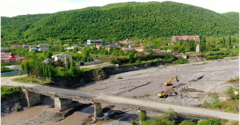 Qaraçay çayı üzərində yeni körpünün inşasına başlanıldı