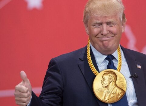 Bolton: “Tramp Ukraynada sülh yox, Nobel mükafatı istəyir”