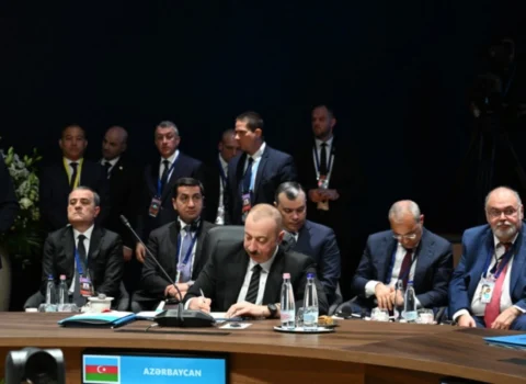 Avrasiya geosiyasətində böyük oyunçu: Azərbaycanın Orta Dəhlizdəki rolu