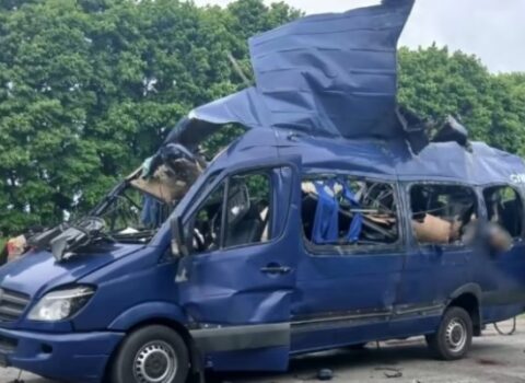 Avtobus PUA ilə vuruldu – 9 ölü, 4 yaralı