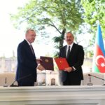 Türkiyəli analitiklərdən ŞOK: “İkitərəfli yox, üçtərəfli sülh sazişi imzalanmalıdır, əks halda Azərbaycan hərbi təhdidlərlə üzləşəcək”