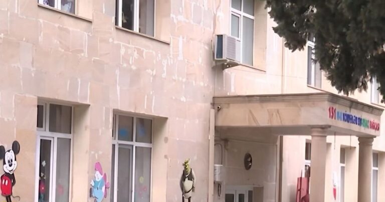 Bağçada uşaqlara xarab olmuş yeməklər verilir?