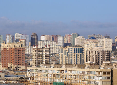 Bakıda bu bina sökülür: sakinlərə pul verilir, lakin… – FOTO