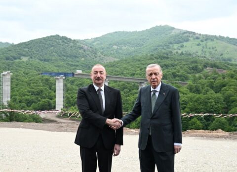 Əliyev və Ərdoğan Laçında görülən tikinti işləri ilə tanış oldular
