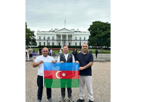Ağ Evin qarşısında Azərbaycanın Dövlət Himni səsləndirildi — VİDEO