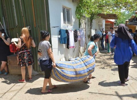 Keçmiş qaçqın və məcburi köçkünlər evlərini özləri tiksin – Deputat