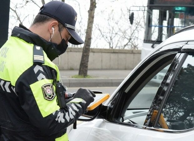 Sürücülərin NƏZƏRİNƏ: Bunu etsəniz, 750 manat cərimə və 15 sutka həbs olunacaqsınız