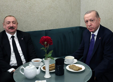 İlham Əliyev Ərdoğanla görüşdü: yerlərini dəyişdilər… – FOTOLAR