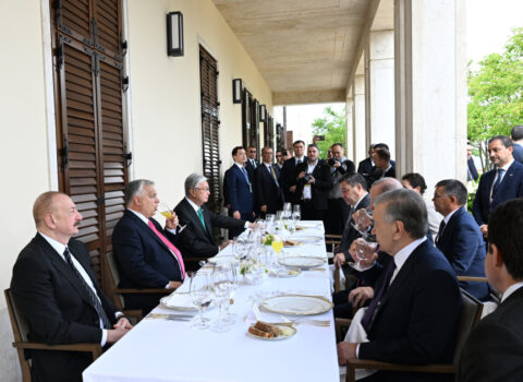 Budapeştdə TDT liderlərinin şərəfinə rəsmi lanç verildi – FOTOLAR