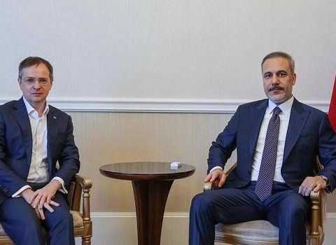 Fidan Putinin köməkçisi ilə görüşdü