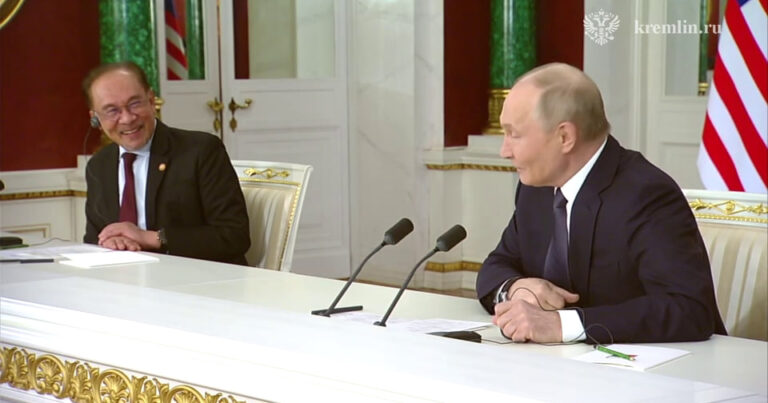 Putinin TAPMACA oyunu – Malaziya rəhbərinə nə deyib?