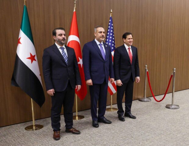 Antalyada Türkiyə, Suriya və ABŞ arasında üçtərəfli görüş keçirildi