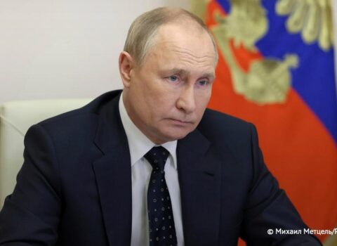 Putin: “Əsgərlər döyüşə can atır, amma biz…”