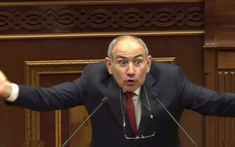 Paşinyana qarşı CİNAYƏT İŞİ tələbi – Kilsəni təhqir etdiyinə görə