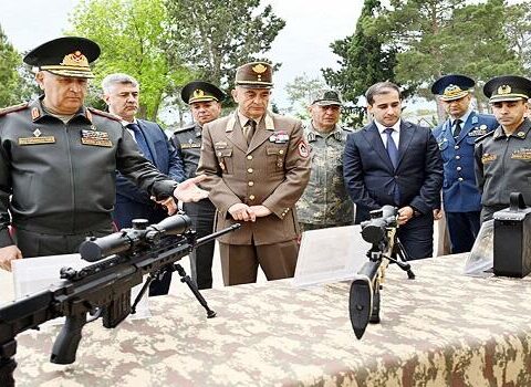 Macarıstanın Baş Qərargah rəisi silahlarımıza baxdı – Video