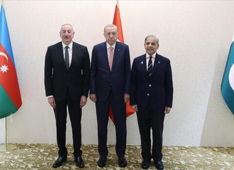 Laçından GÜC NÜMAYİŞİ: “Üç Qardaş” dünyaya hansı MESAJLARI verdi?