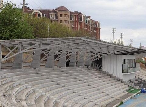 Xankəndi stadionu yenidən qurulur