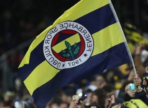 “Fənərbağça” 2 məşhur futbolçu üçün hərəkətə keçdi