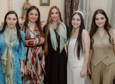Leyla Əliyeva və Arzu Əliyeva “Zeynəbin sehrli dünyası” adlı sərginin açılışında iştirak ediblər – FOTO