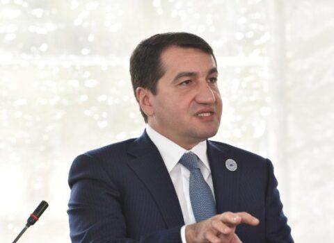 “Kimsə gəlib onu yenidən qurmalı deyil” – Prezidentin köməkçisi