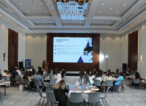 AZSTAND Azərbaycan milli mətbuatının 150 illiyinə həsr edilmiş seminar keçirib
