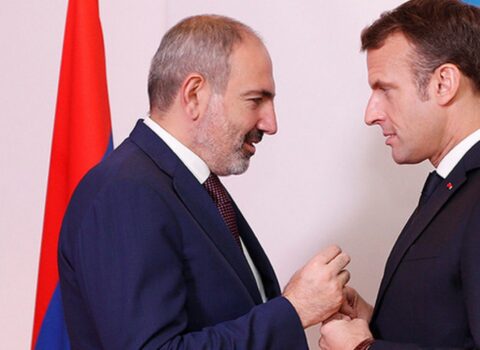 Makron Paşinyanla müzakirə apardı