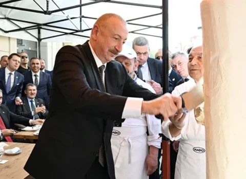 Prezidentlər Maraş dondurması yedi – Video+Fotolar