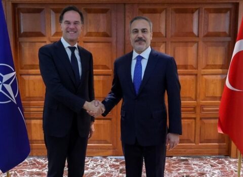 Fidan Rutte ilə Rusiya-Ukrayna münaqişəsini müzakirə etdi