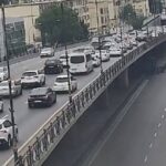Bakının bir sıra yollarında nəqliyyatın sıxlığı yarandı