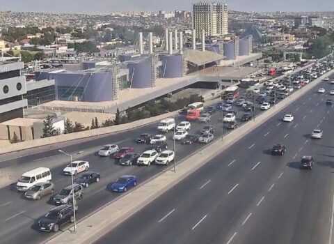 Bakının bir sıra yollarında tıxac yarandı