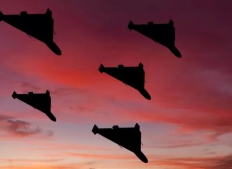 Ukrayna kütləvi dron hücumu altında: Səma qırmızıya bürünüb