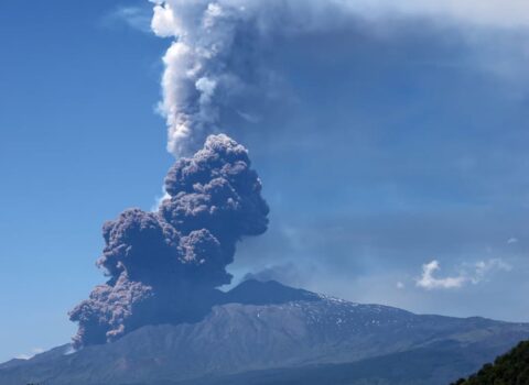 “Etna” OYANDI – ŞOK VİDEO