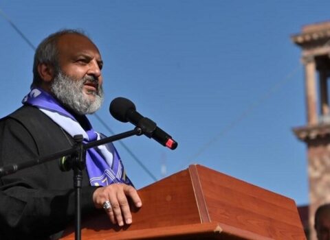 Qalstanyanın hakimiyyəti ələ keçirmə cəhdi ilə bağlı səs yazıları dərc edilib